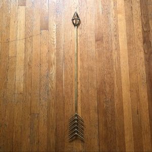Gold Metal Arrow Wall Art